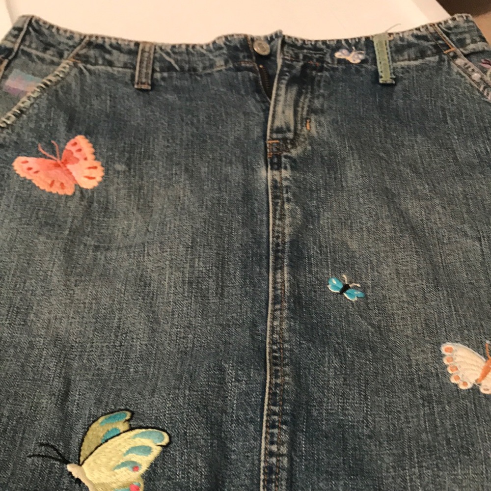 Gap denim skirt with butterflies